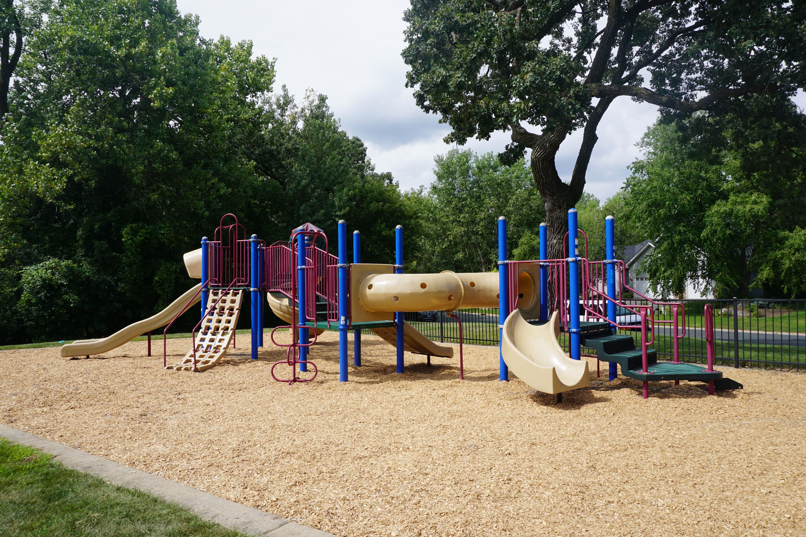 Southern Lakes - outdoor playground